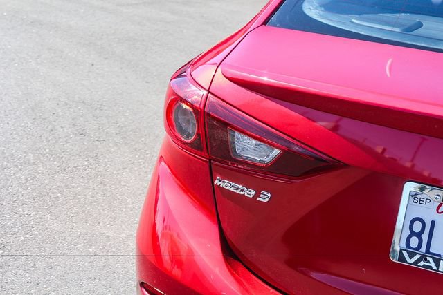 Used 2014 MAZDA MAZDA3 i Touring w/ Technology Package FWD image 8