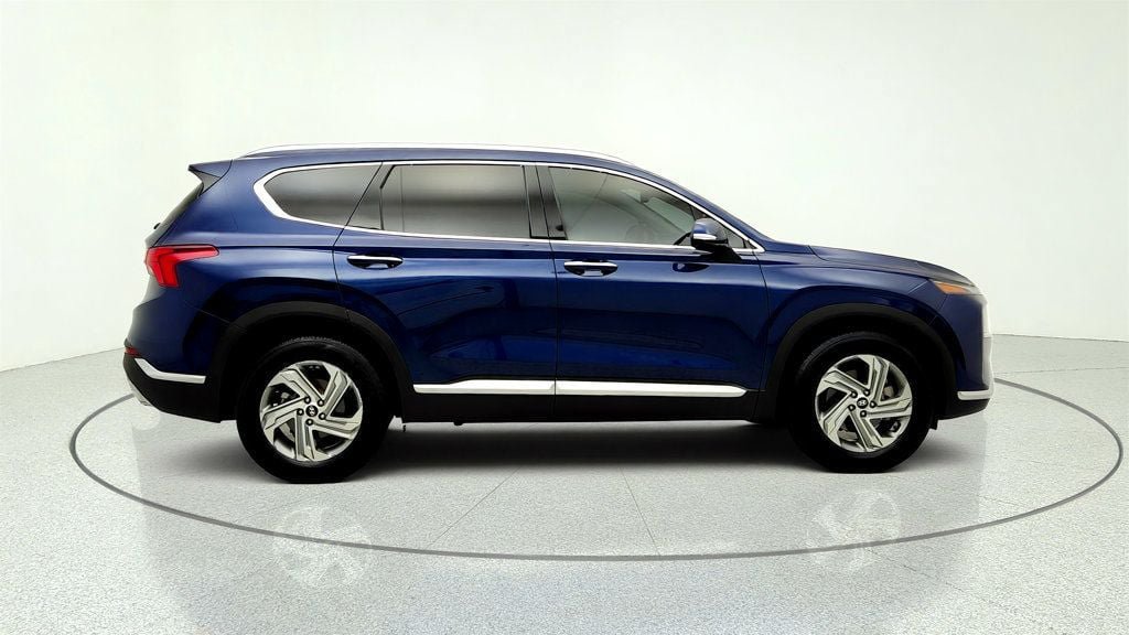 Used 2021 Hyundai Santa Fe SEL w/ Convenience Package FWD image 4