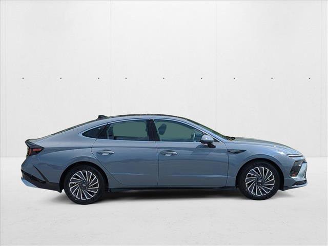 New 2025 Hyundai Sonata Limited image 7