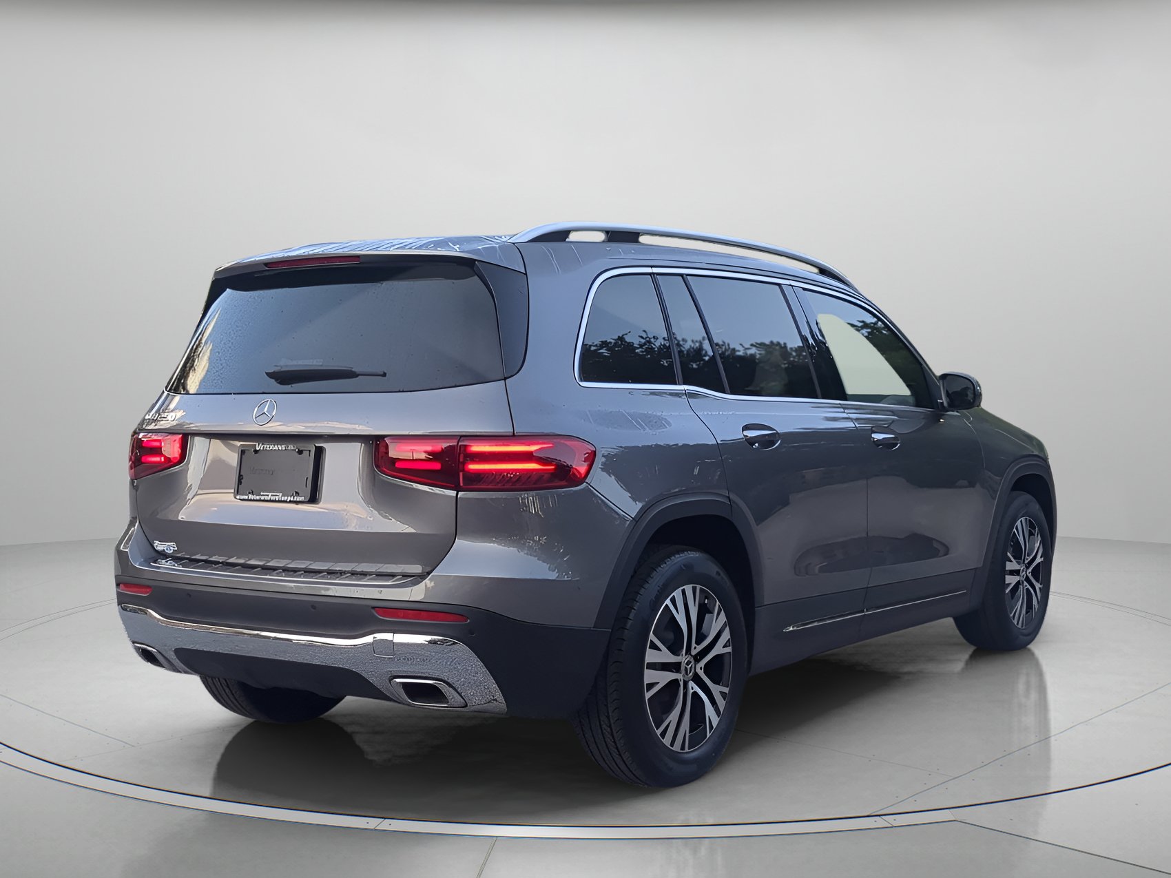 Used 2026 Mercedes-Benz GLB 250 w/ Exclusive Package image 40