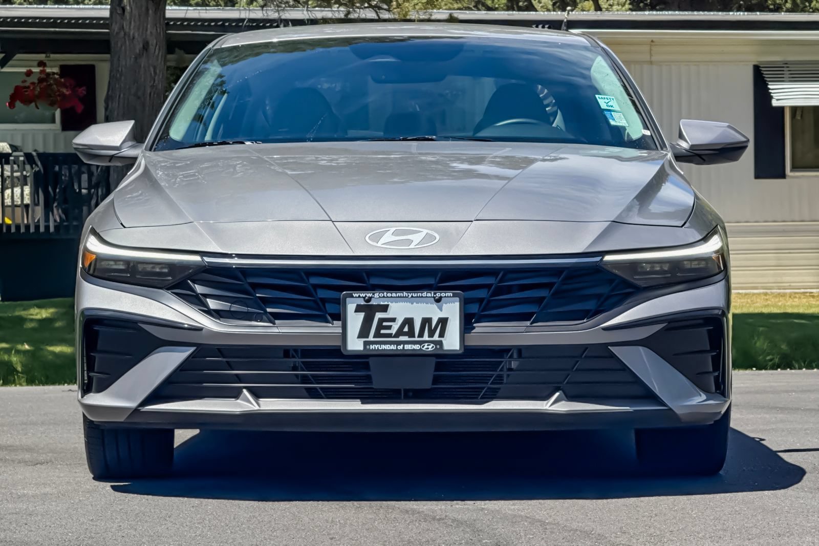 Used 2025 Hyundai Elantra Limited FWD image 10