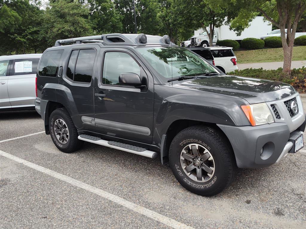 Used 2014 Nissan Xterra PRO-4X AWD/4WD image 2