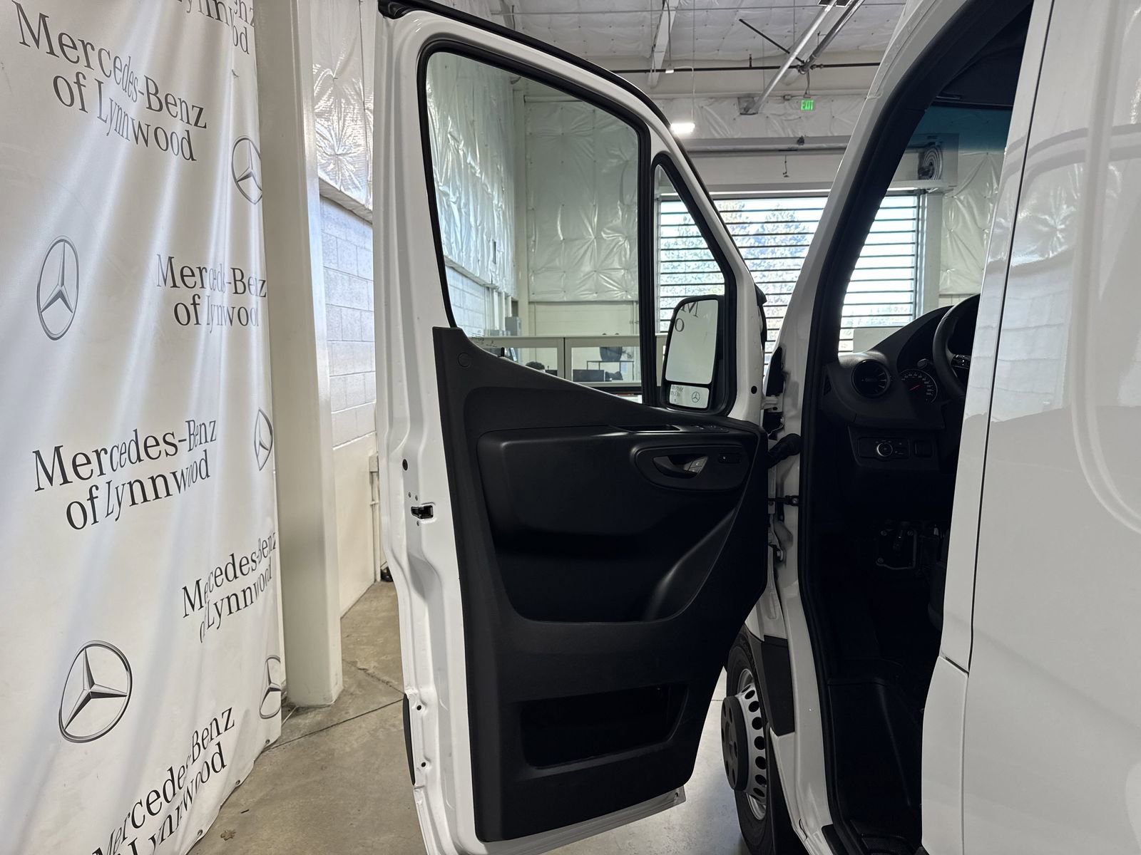 New 2025 Mercedes-Benz Sprinter 3500 image 9