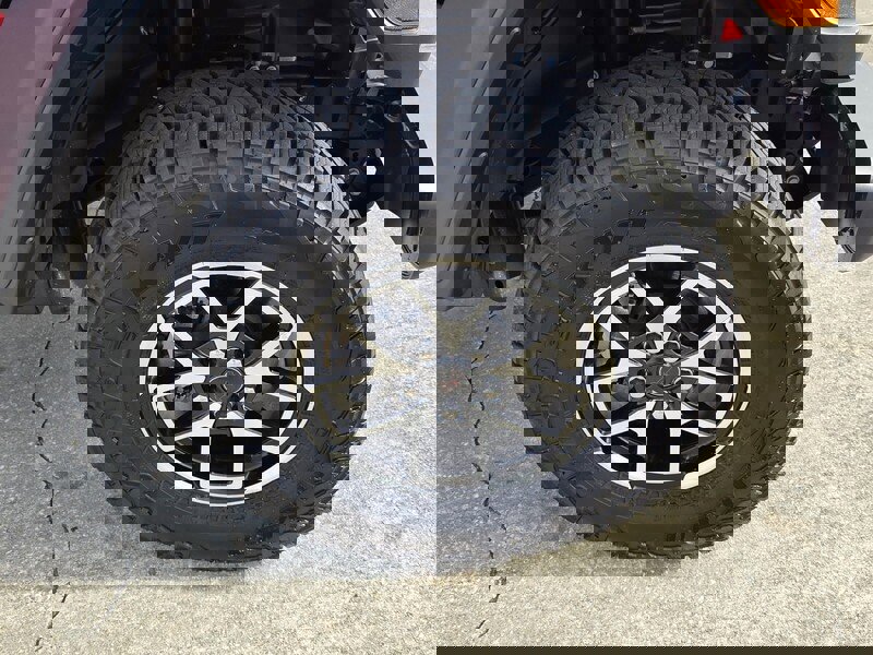 Certified 2025 Jeep Gladiator Rubicon w/ Convenience Group image 16