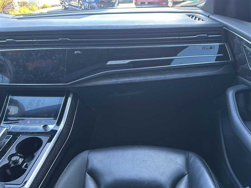 Used 2020 Audi Q8 Prestige image 11