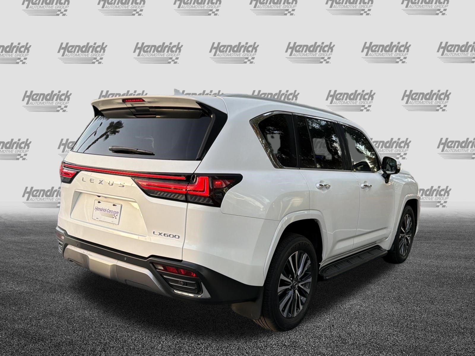 Used 2022 Lexus LX 600 4WD w/ Interior Upgrade Package image 9