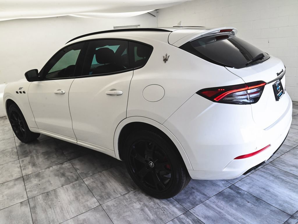 Used 2022 Maserati Levante GT AWD/4WD image 4