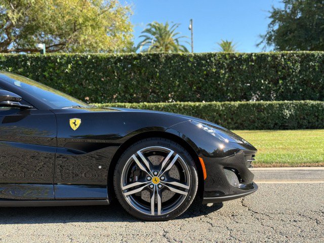 Used 2019 Ferrari Portofino RWD image 10