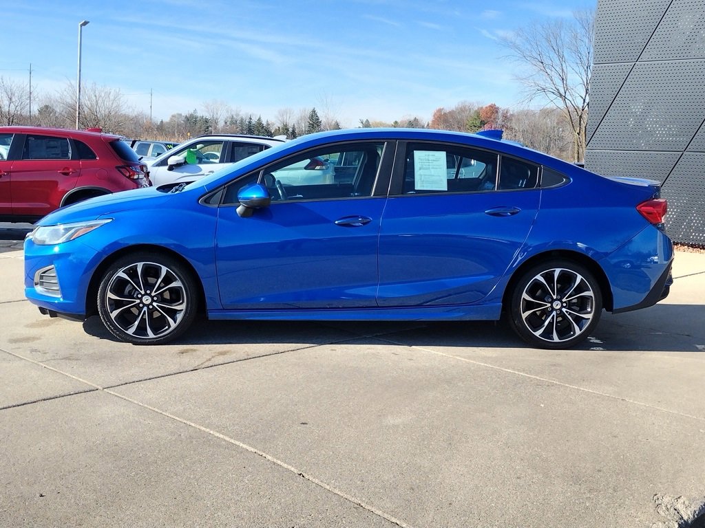 Used 2019 Chevrolet Cruze Premier image 16