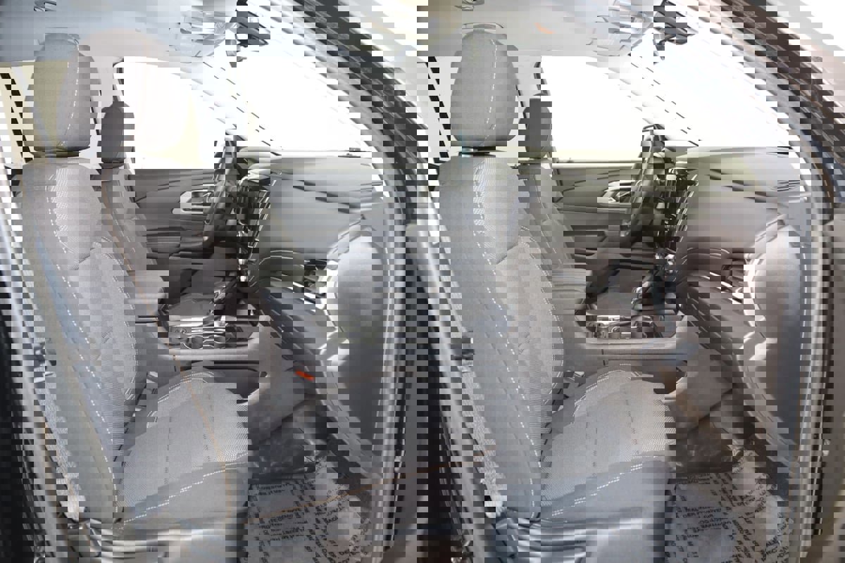 Used 2021 Chevrolet Traverse LS AWD/4WD image 10