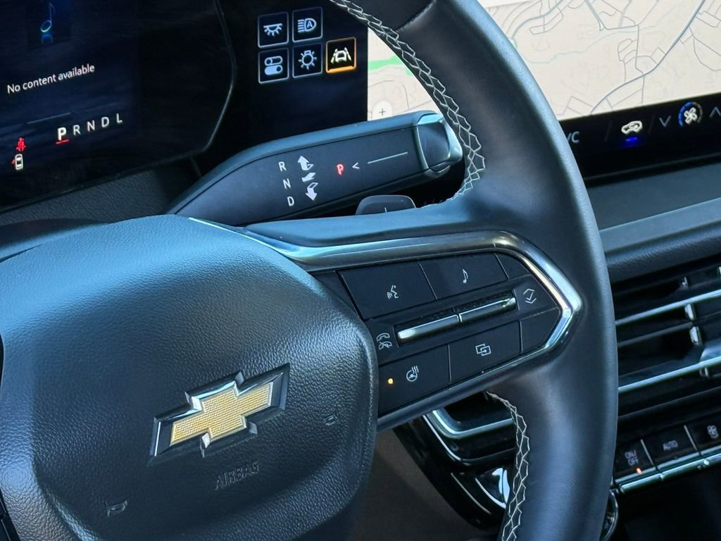 Used 2024 Chevrolet Traverse LT image 24