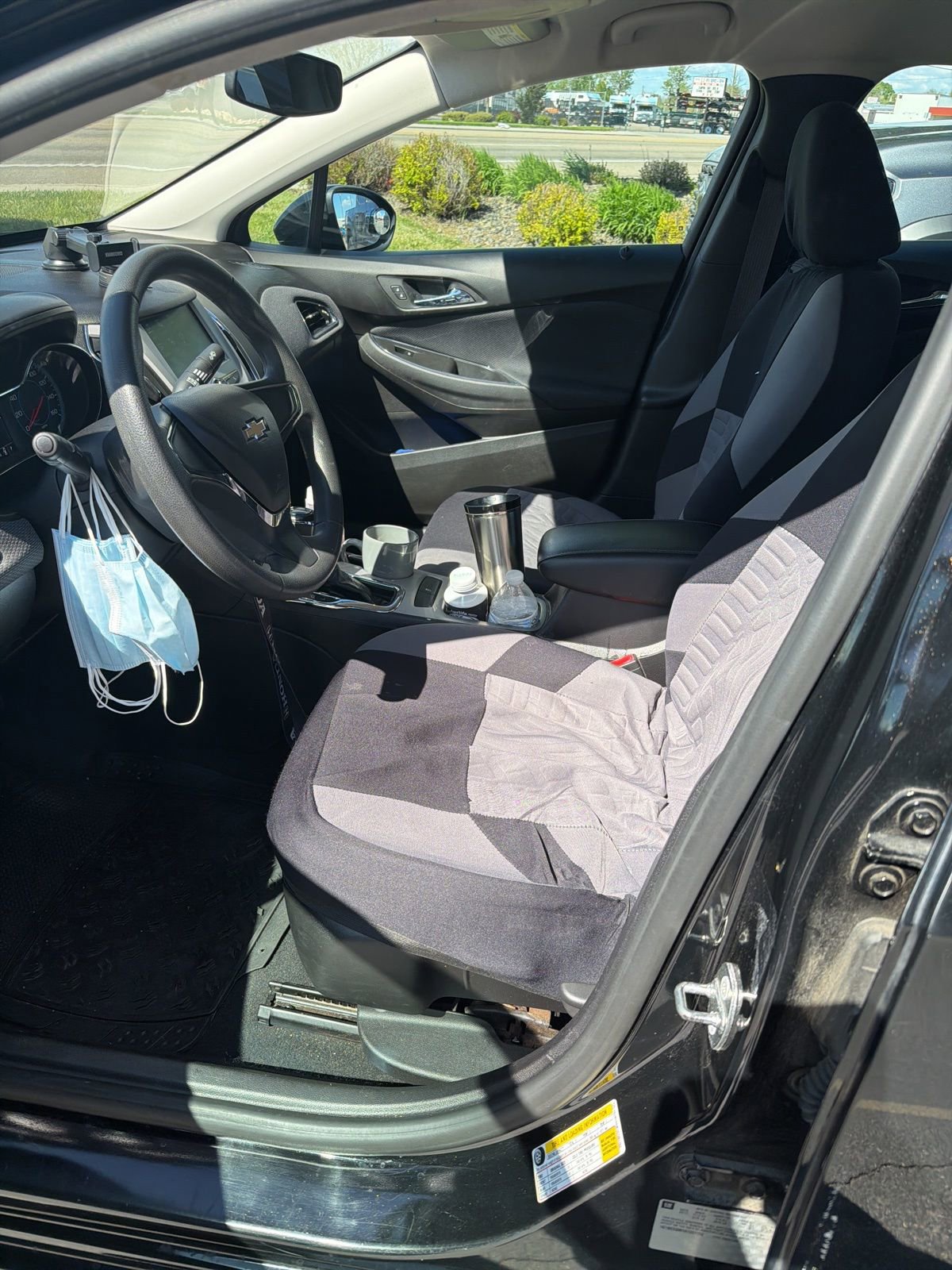 Used 2017 Chevrolet Cruze LS FWD image 8