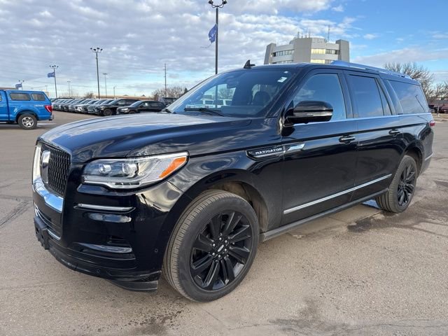 Used 2023 Lincoln Navigator L Reserve image 6