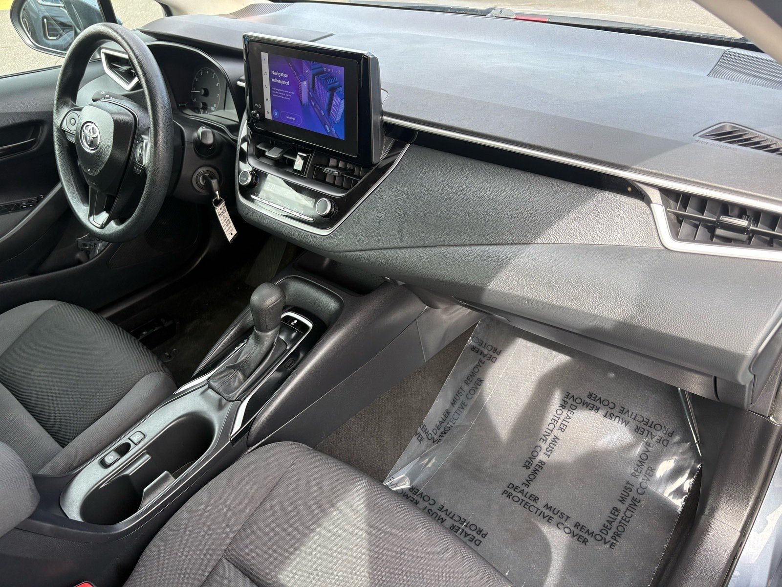 Used 2025 Toyota Corolla LE FWD image 15