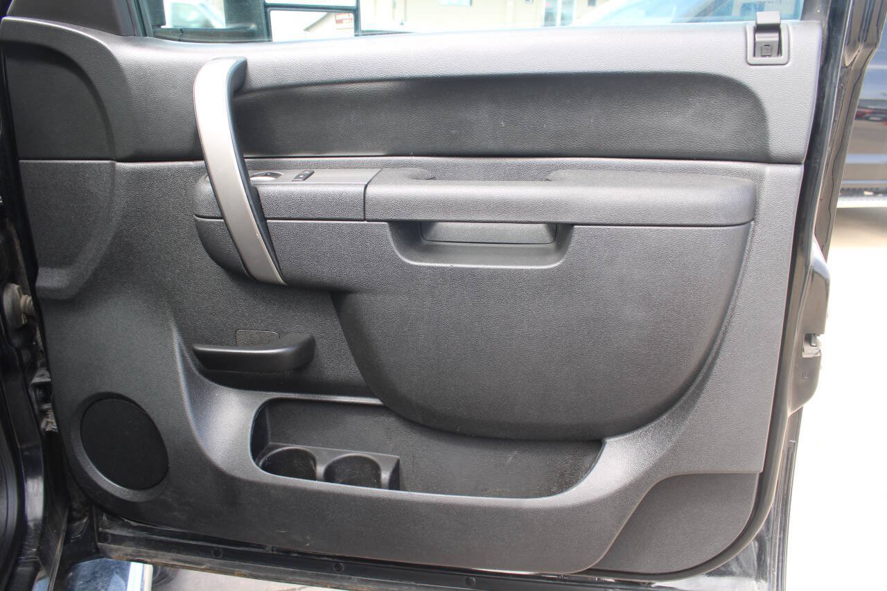 Used 2014 Chevrolet Silverado 2500 LT w/ Convenience Package AWD/4WD image 5