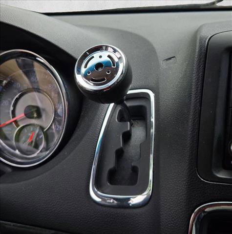 Used 2014 Chrysler Town & Country Touring FWD image 13