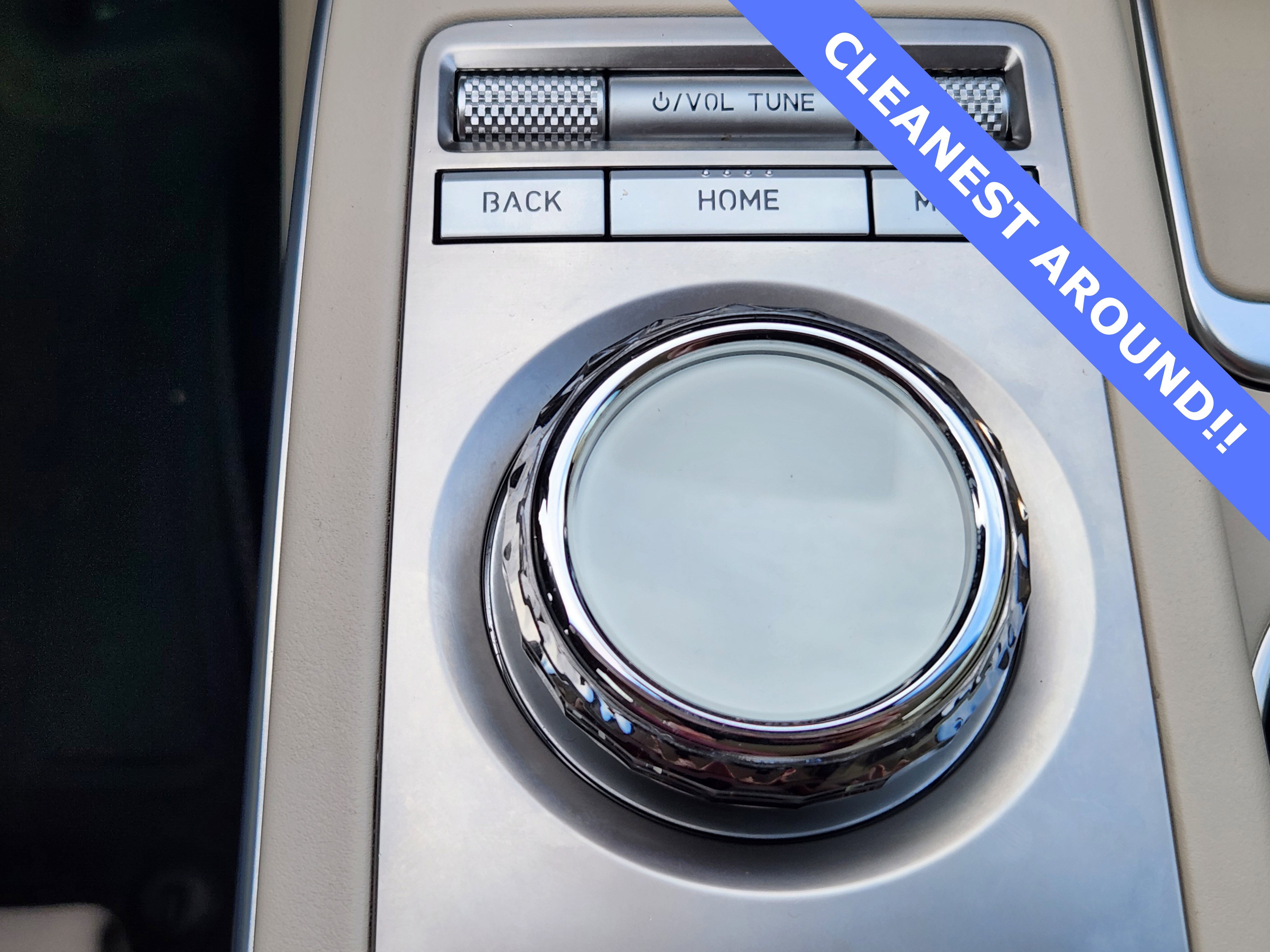 Used 2023 Genesis GV70 2.5T w/ Advanced Package image 33