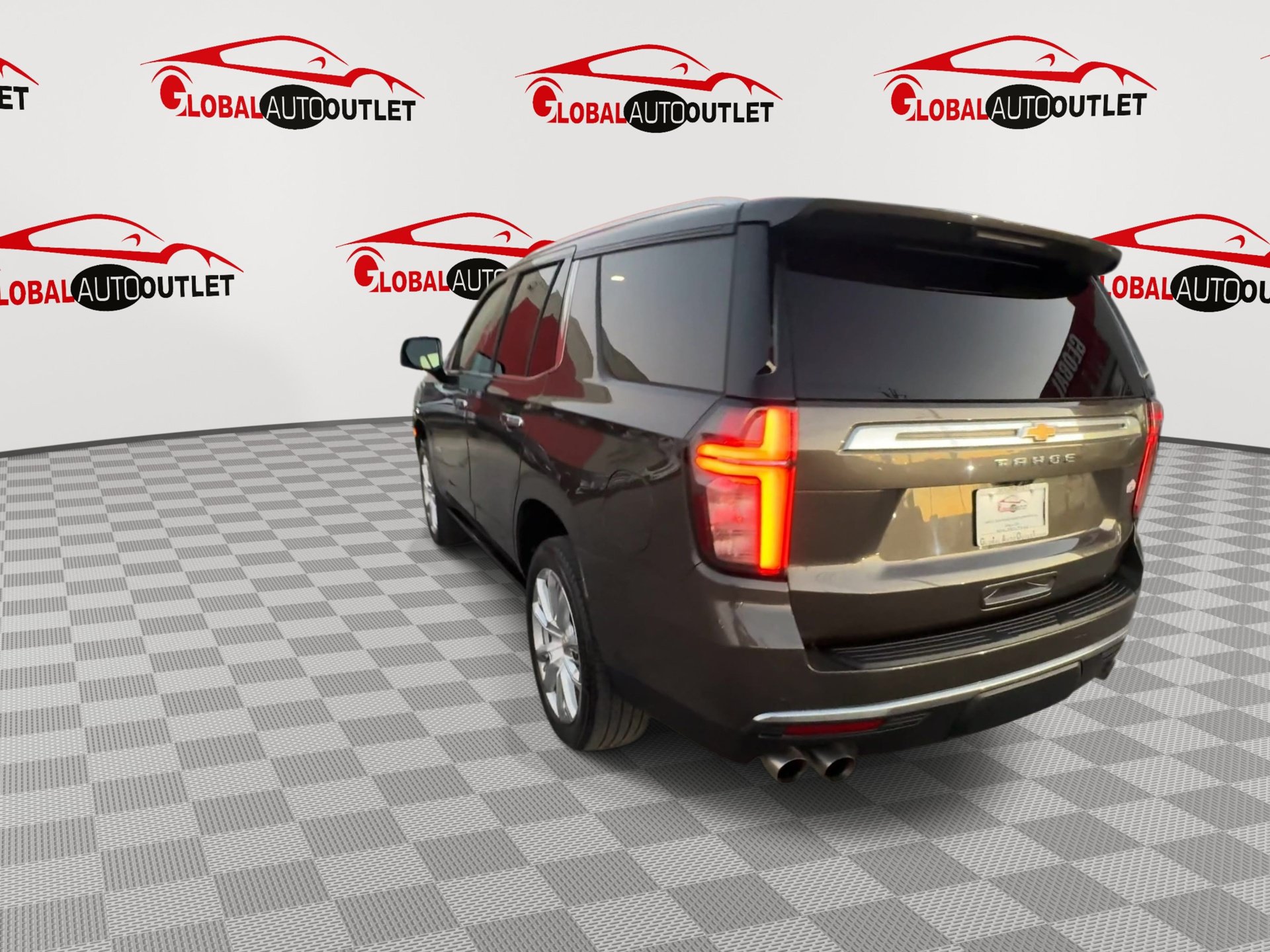 Used 2021 Chevrolet Tahoe High Country w/ Premium Package AWD/4WD image 6