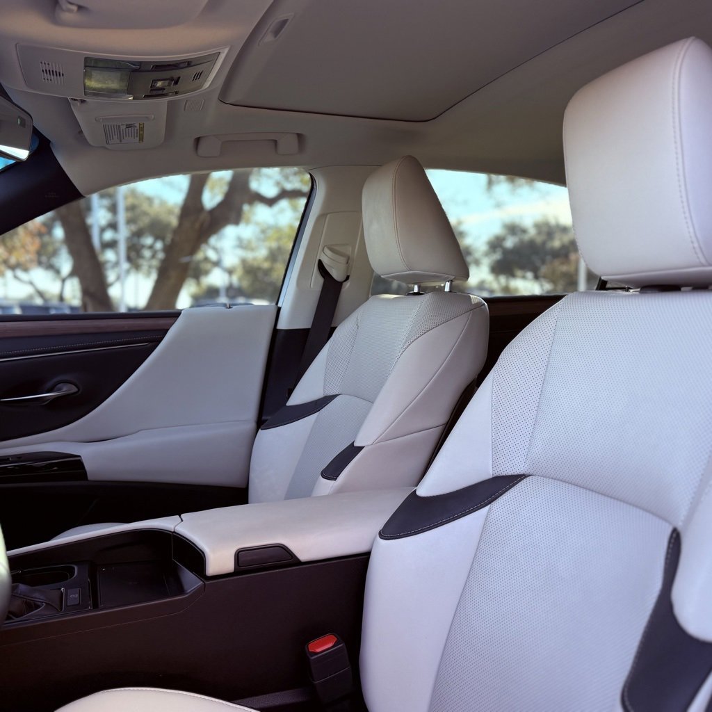 Used 2024 Lexus ES 350 w/ Premium Package image 29