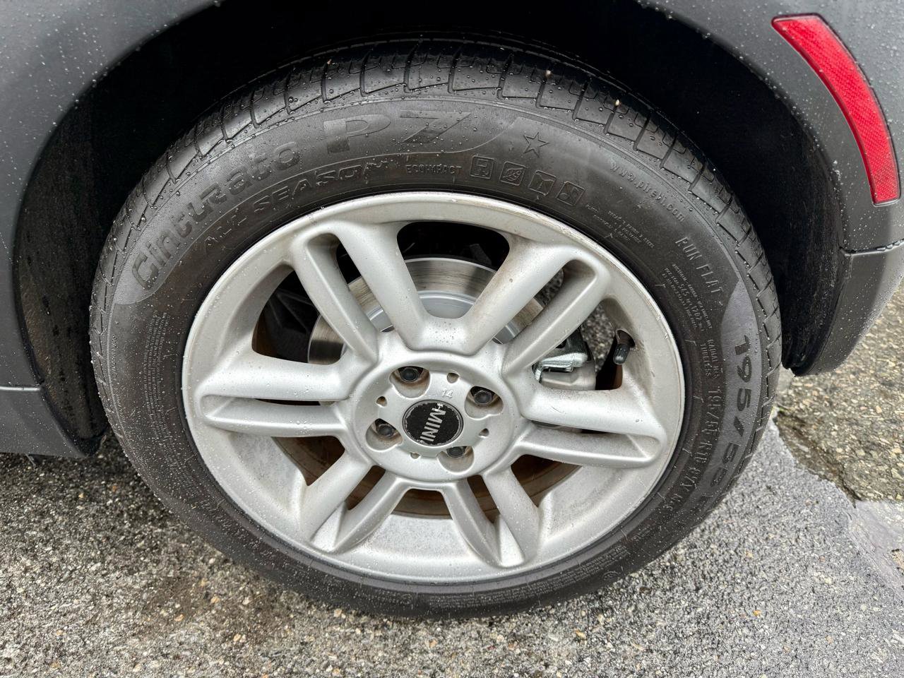 Used 2011 MINI Cooper Convertible FWD image 9