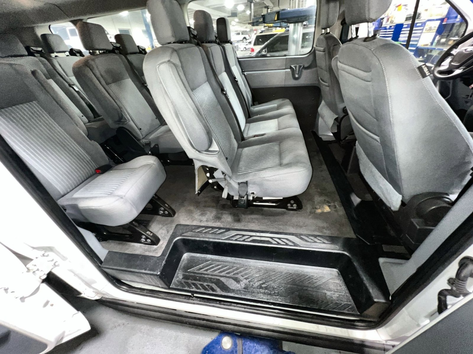 Used 2019 Ford Transit 350 XLT image 23