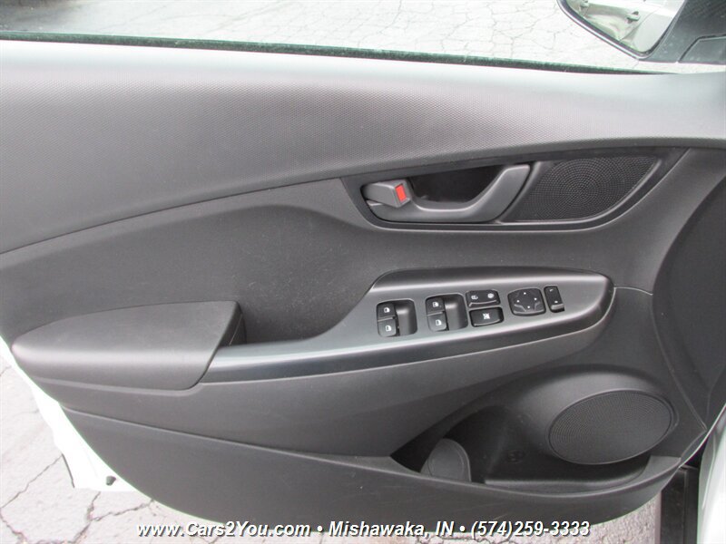 Used 2020 Hyundai Kona SE FWD image 9