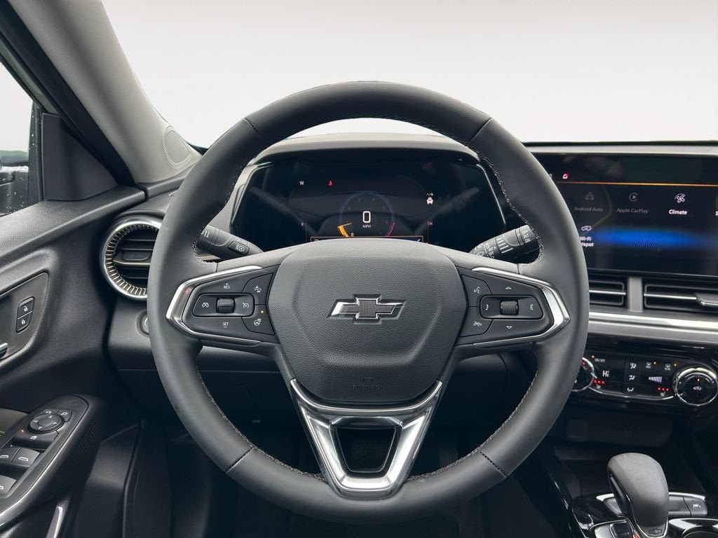 New 2026 Chevrolet Trax ACTIV w/ Sunroof Package FWD image 14