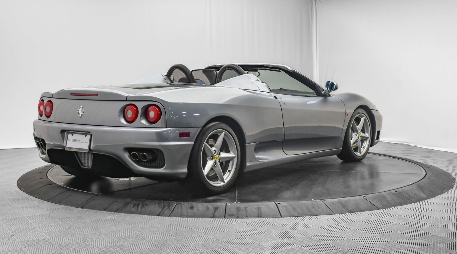 Used 2004 Ferrari 360 Spider RWD image 11