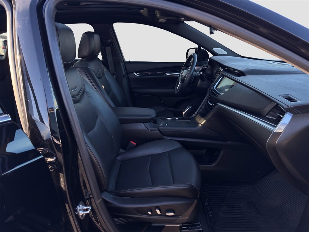Used 2025 Cadillac XT5 Premium Luxury image 29