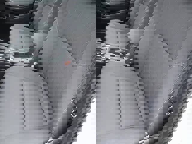 Used 2023 Toyota Corolla LE image 6