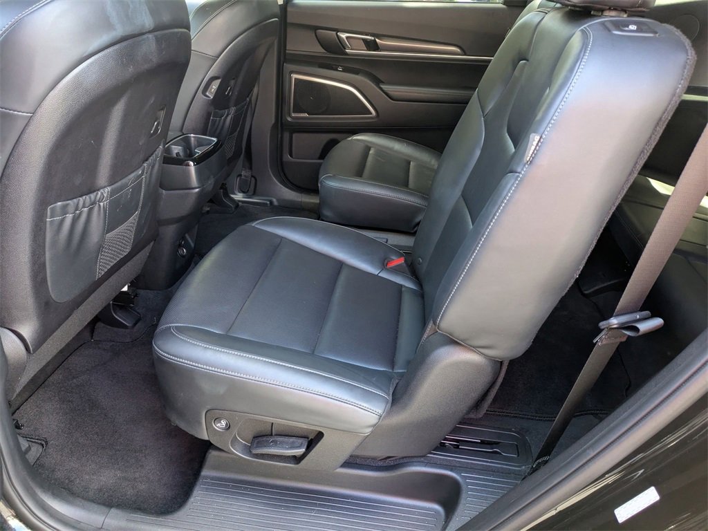 Used 2025 Kia Telluride S image 27