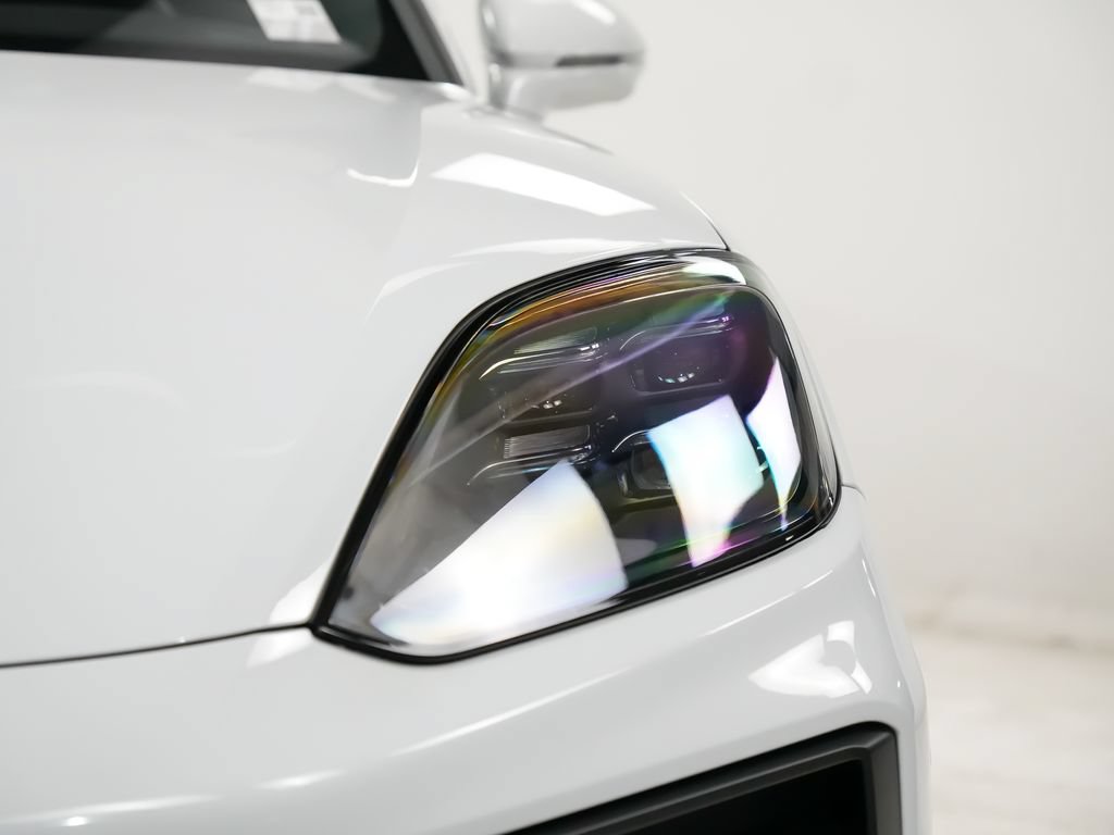 New 2026 Porsche Cayenne Coupe AWD/4WD image 6