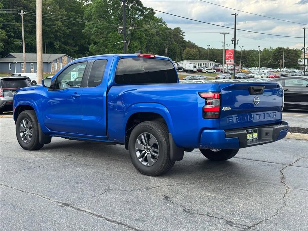 Certified 2025 Nissan Frontier SV RWD image 5