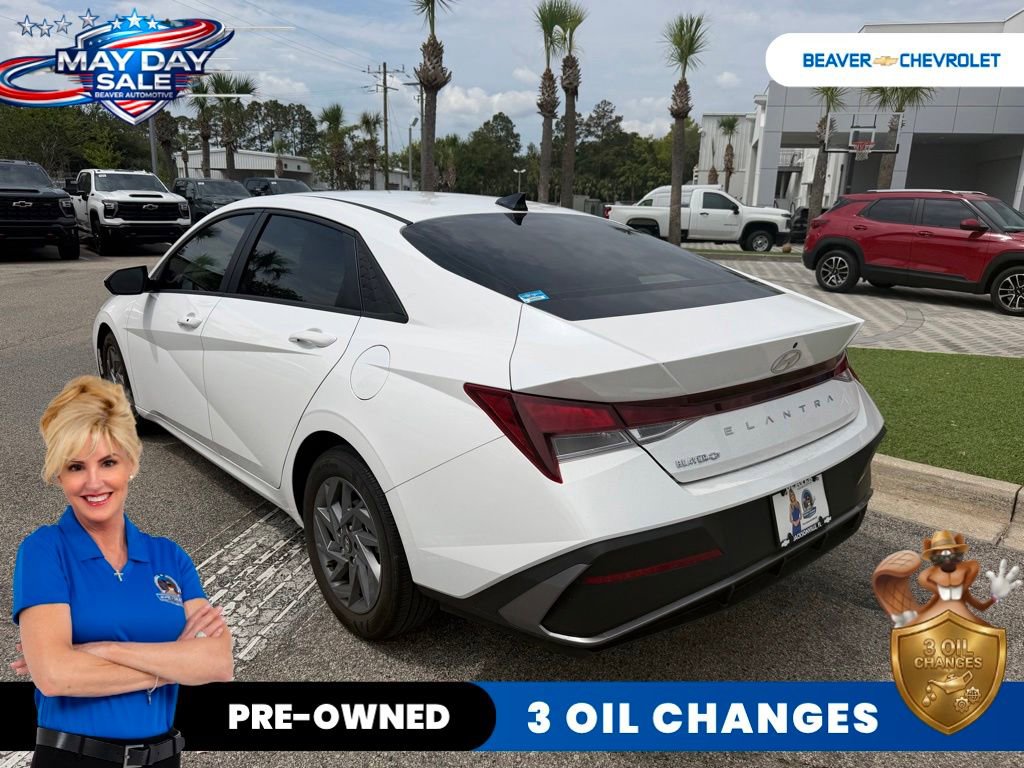 Used 2024 Hyundai Elantra SEL FWD image 6