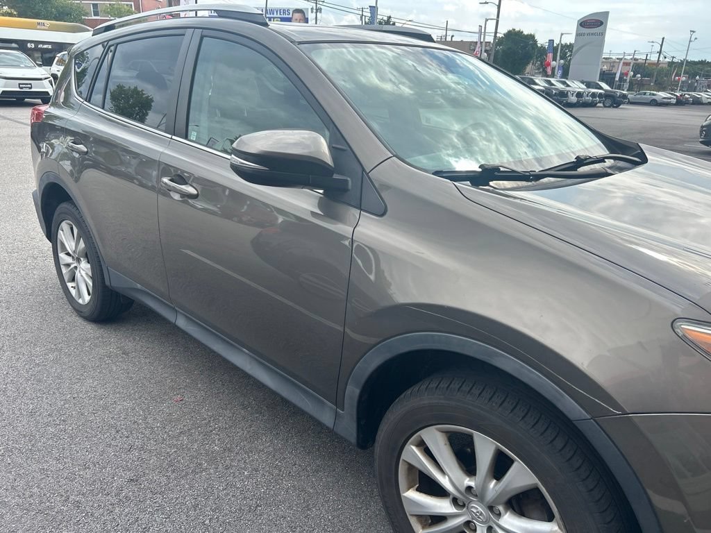Used 2014 Toyota RAV4 Limited w/ Technology Package AWD/4WD image 4