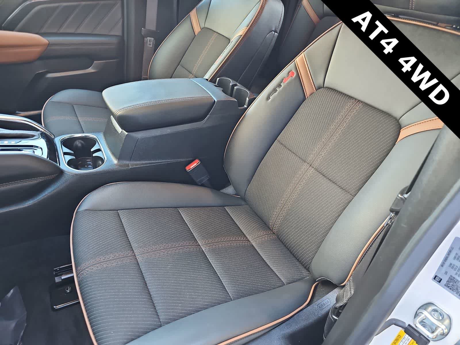 Used 2025 GMC Canyon AT4 w/ Nightfall Edition image 15