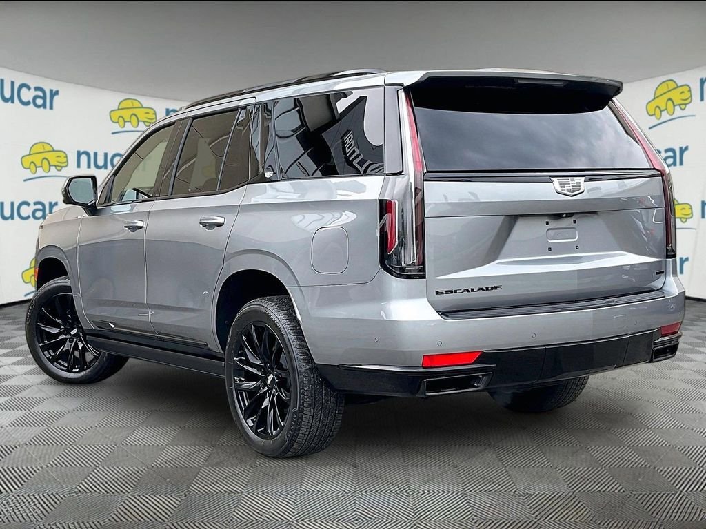 Used 2023 Cadillac Escalade Sport Platinum w/ LPO, ONYX Package AWD/4WD image 4