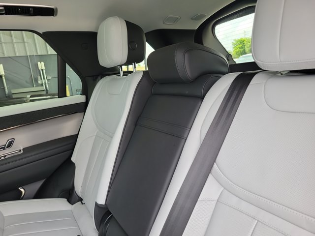 Used 2026 Land Rover Range Rover Sport Dynamic SE AWD/4WD image 16