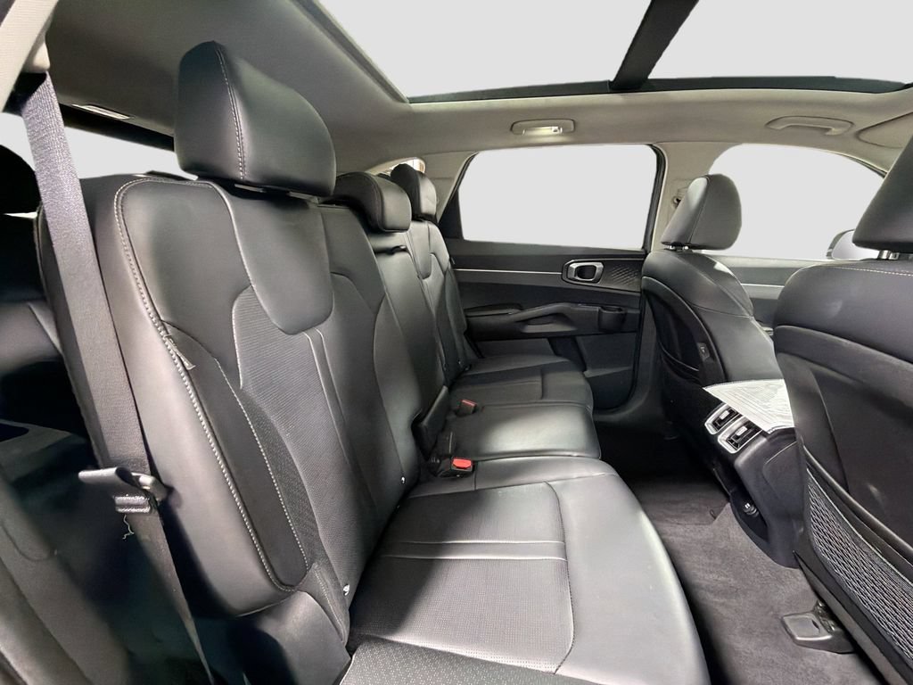 Used 2024 Kia Sorento S w/ Panoramic Sunroof Package FWD image 31
