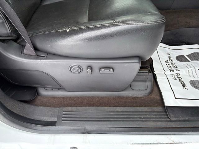 Used 2013 GMC Sierra 2500 SLT w/ Suspension Package, Off-Road image 27