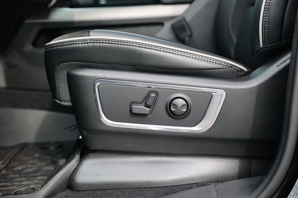 New 2026 RAM 1500 Laramie w/ Night Edition image 18