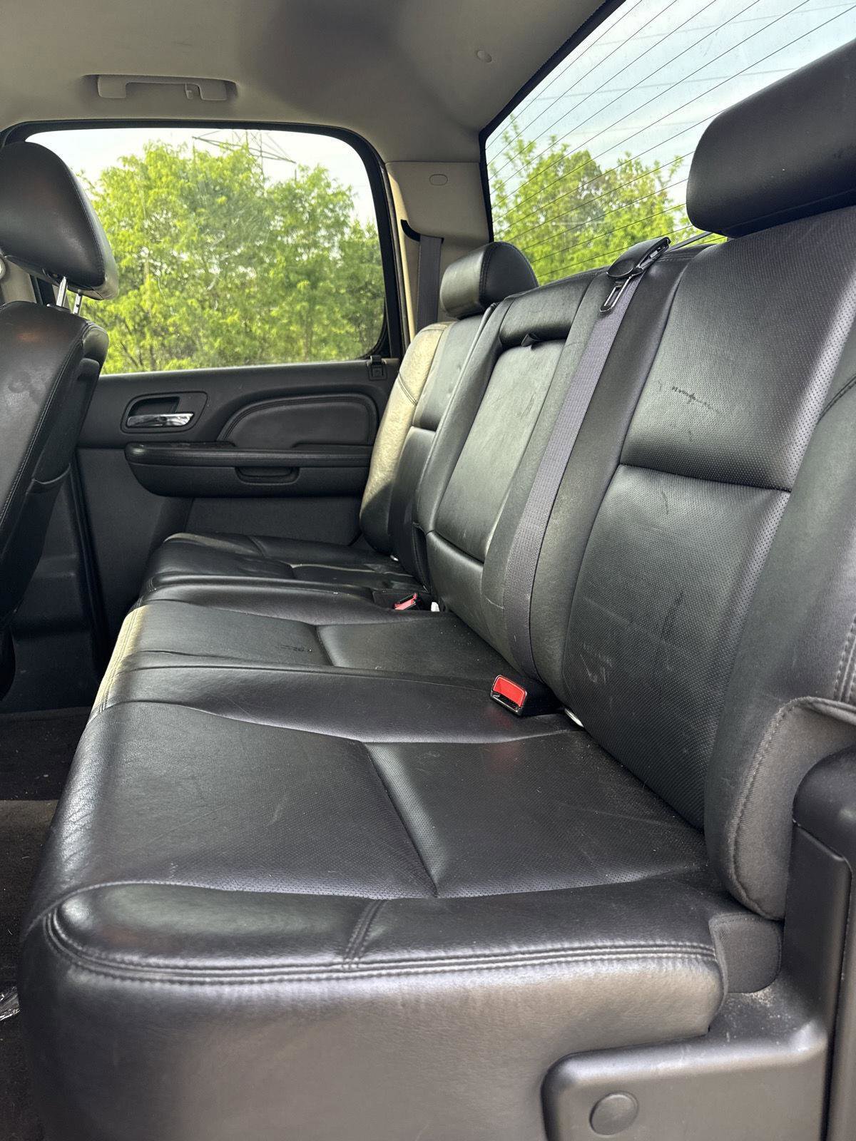 Used 2011 GMC Sierra 3500 Denali AWD/4WD image 7