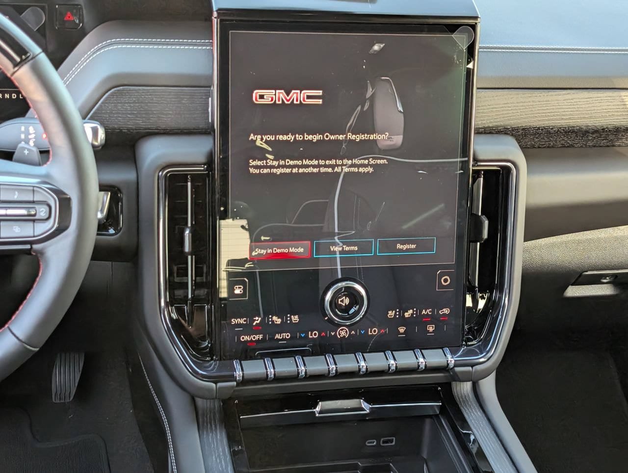 New 2026 GMC Yukon AT4 Ultimate AWD/4WD image 10