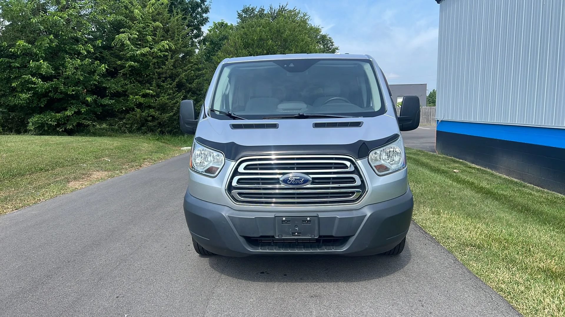 Used 2015 Ford Transit 150 XLT RWD image 2