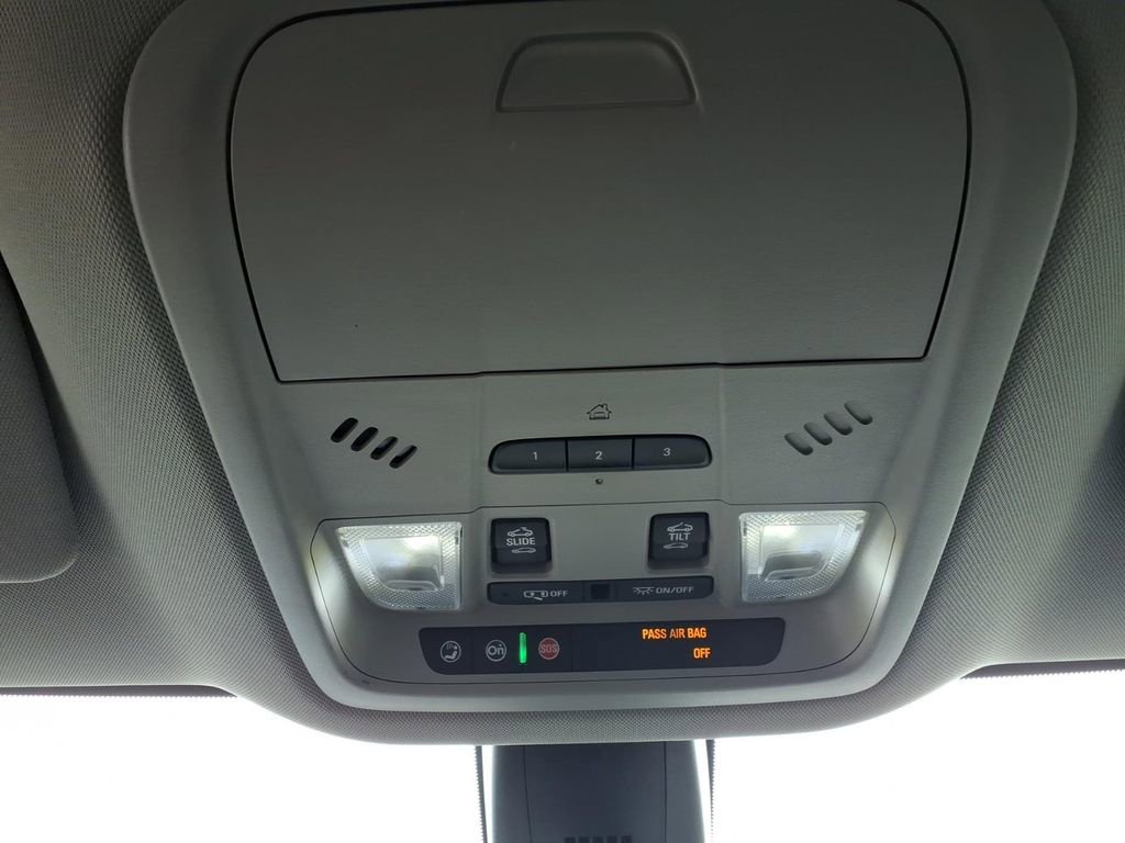 Used 2019 Buick Enclave Avenir w/ Avenir Technology Package image 27