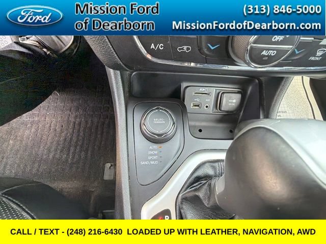 Used 2018 Jeep Cherokee Overland AWD/4WD image 39