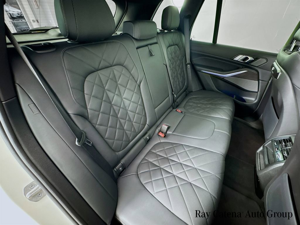 Certified 2024 BMW X5 xDrive50e w/ Premium Package image 29