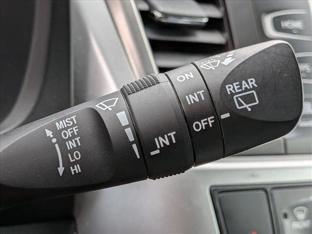 Used 2015 Toyota Highlander Limited Platinum image 10