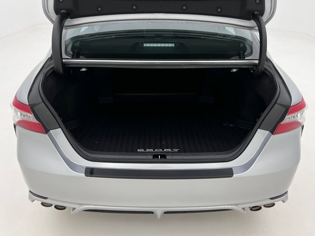 Used 2019 Toyota Camry XSE image 25