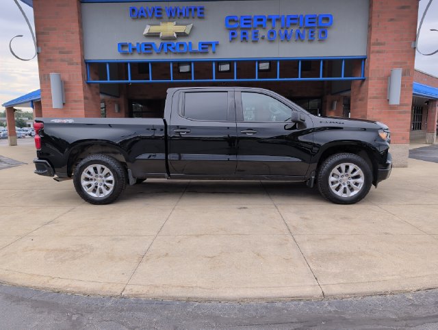 Used 2025 Chevrolet Silverado 1500 Custom w/ LPO, Dark Essentials Package AWD/4WD image 9
